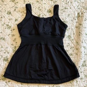 Lululemon athletic top with elastic waist Sz 2